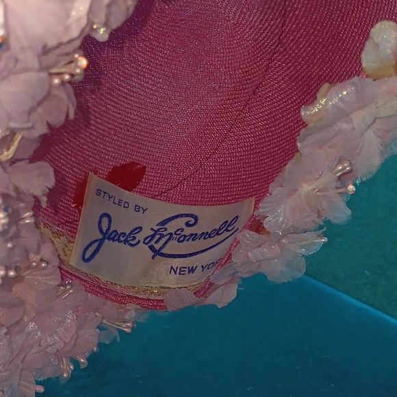 Vintage Jack McConnell of New York with Red Feather - Picture 3 of 7